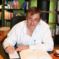 Dr Thierry Schmitz